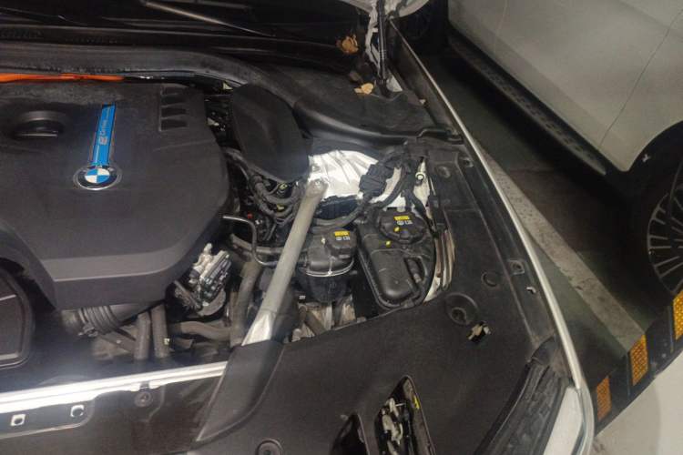 Used BMW 5 Series New Energy 2020 Mileage Upgrade Version 530Le Luxury Package Engine Bay Left