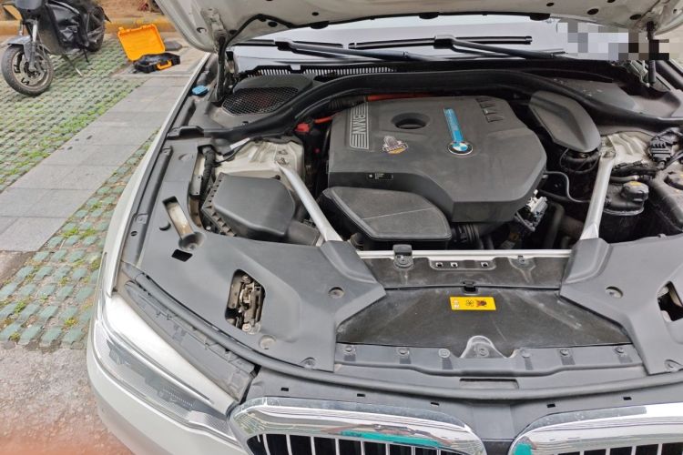 Used BMW 5 Series New Energy 2020 Mileage Upgrade Version 530Le Luxury Package Engine Bay Right