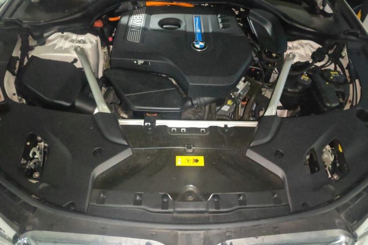 Used BMW 5 Series New Energy 2020 Mileage Upgrade Version 530Le Luxury Package Engine Bay
