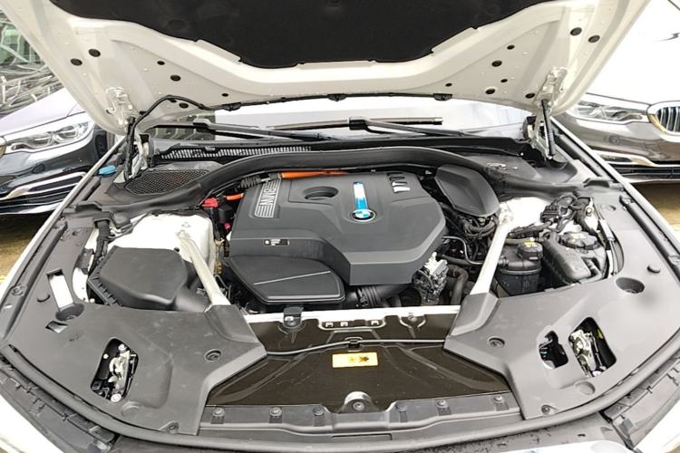 Used BMW 5 Series New Energy 2020 Mileage Upgrade Version 530Le Luxury Package Engine Bay
