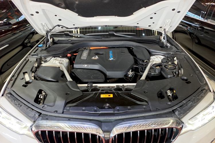 Used BMW 5 Series New Energy 2020 Mileage Upgrade Version 530Le Luxury Package Engine Bay