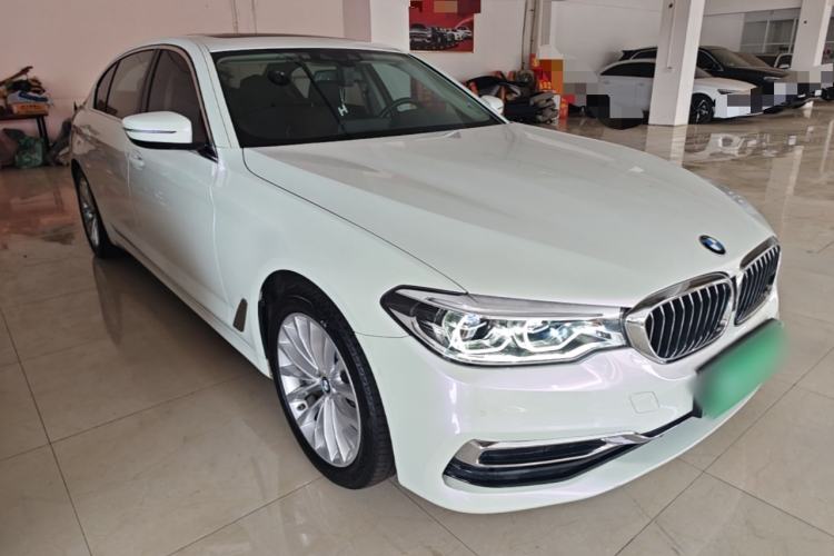 Used BMW 5 Series New Energy 2020 Mileage Upgrade Version 530Le Pioneer Edition Front Right 45 Deg