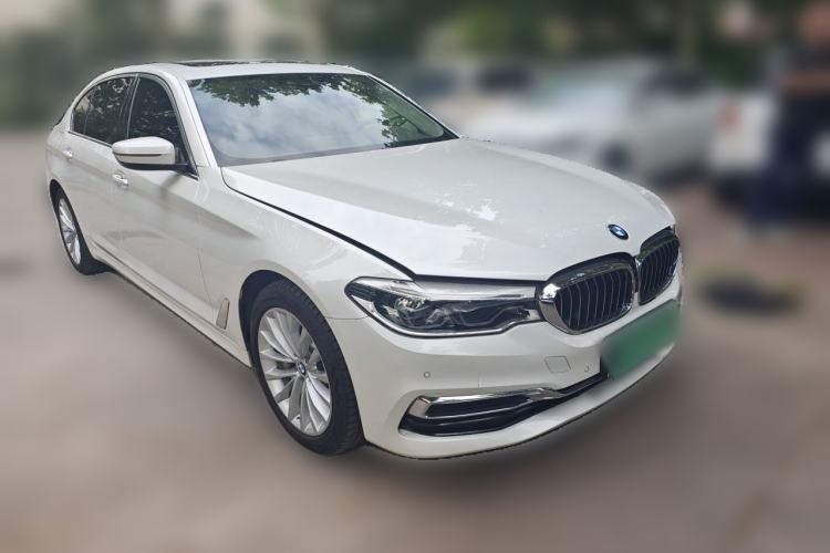 Used BMW 5 Series New Energy 2020 Mileage Upgrade Version 530Le Pioneer Edition Front Right 45 Deg