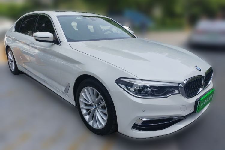 Used BMW 5 Series New Energy 2020 Mileage Upgrade Version 530Le Pioneer Edition Front Right 45 Deg