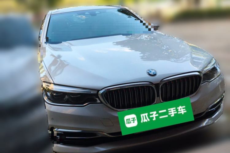 Used BMW 5 Series New Energy 2020 Mileage Upgrade Version 530Le Luxury Package Front Right 45 Deg
