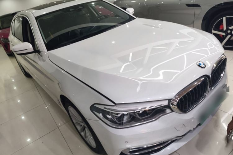 Used BMW 5 Series New Energy 2020 530Le Luxury Package Front Right 45 Deg