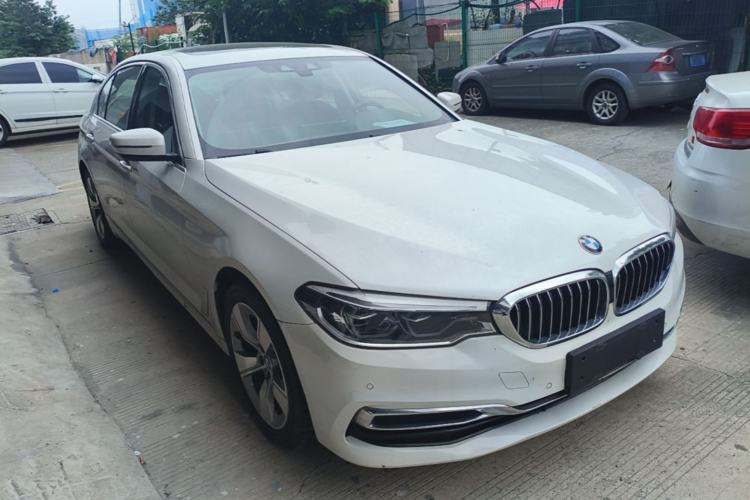 Used BMW 5 Series New Energy 2020 530Le Luxury Package Front Right 45 Deg