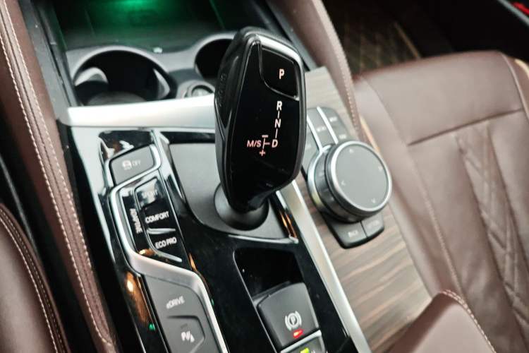 Used BMW 5 Series New Energy 2020 530Le Luxury Package Gear Lever