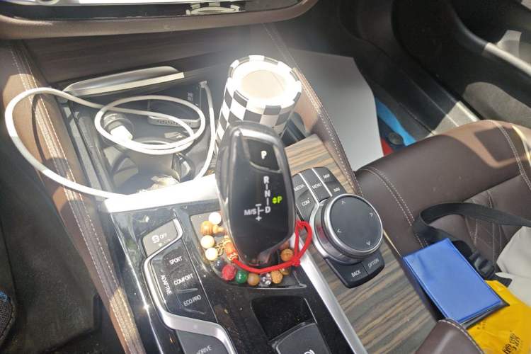 Used BMW 5 Series New Energy 2020 Mileage Upgrade Version 530Le Luxury Package Gear Lever