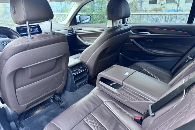 Used BMW 5 Series New Energy 2020 Mileage Upgrade Version 530Le Luxury Package Interior 2