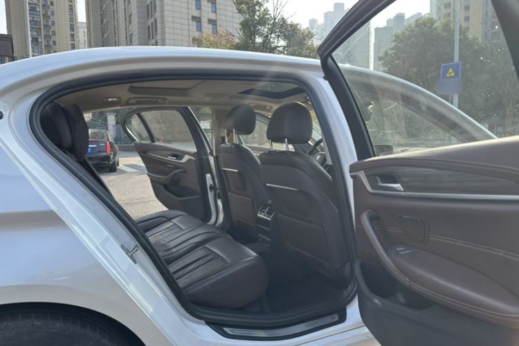 Used BMW 5 Series New Energy 2020 530Le Luxury Package Interior 3