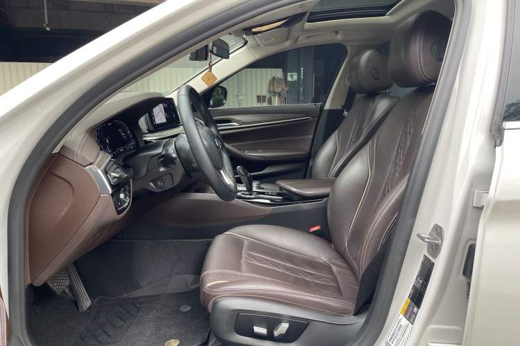 Used BMW 5 Series New Energy 2020 Mileage Upgrade Version 530Le Luxury Package Interior 5