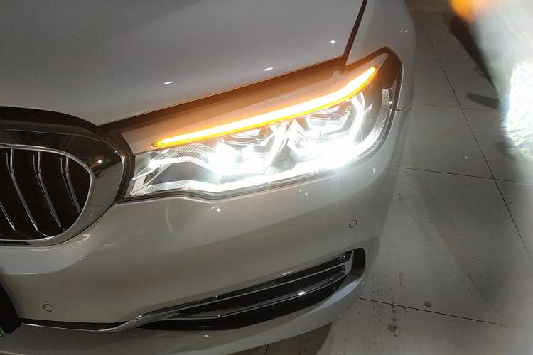 Used BMW 5 Series New Energy 2020 530Le Pioneer Edition Left Front Headlight