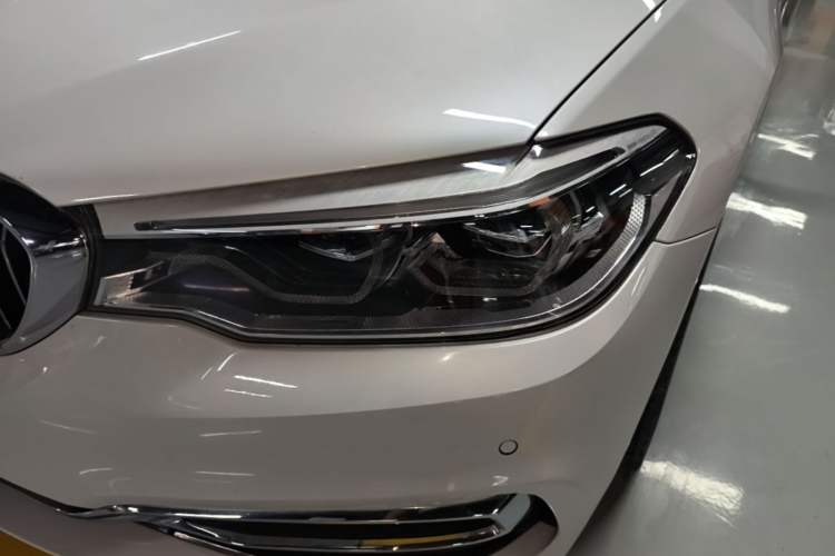 Used BMW 5 Series New Energy 2020 Mileage Upgrade Version 530Le Pioneer Edition Left Front Headlight