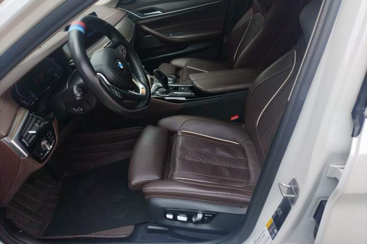 Used BMW 5 Series New Energy 2020 Mileage Upgrade Version 530Le Pioneer Edition Left Front Seat