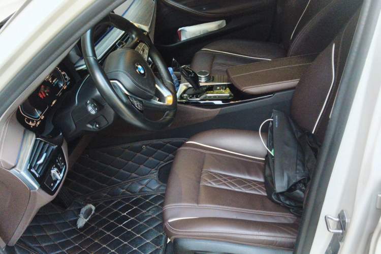 Used BMW 5 Series New Energy 2020 Mileage Upgrade Version 530Le Luxury Package Left Front Seat