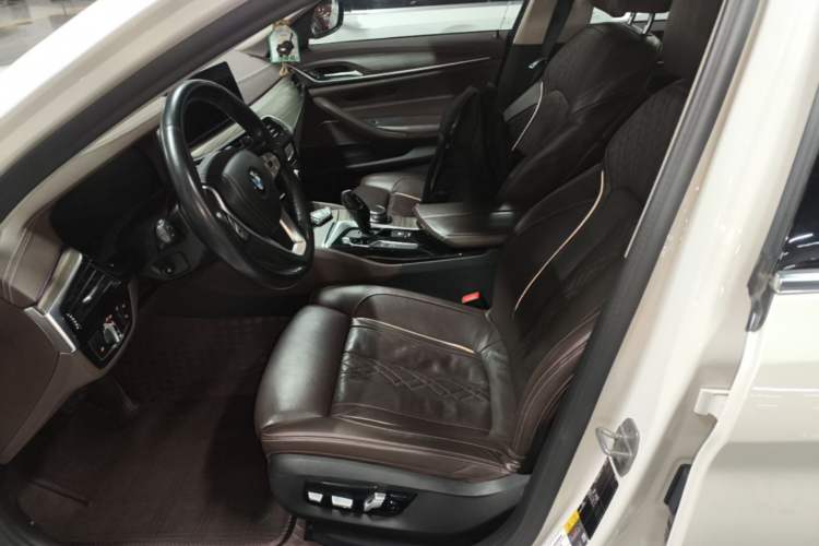 Used BMW 5 Series New Energy 2020 Mileage Upgrade Version 530Le Pioneer Edition Left Front Seat