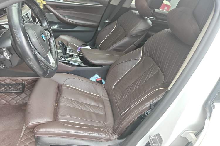 Used BMW 5 Series New Energy 2020 Mileage Upgrade Version 530Le Pioneer Edition Left Front Seat
