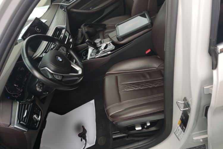 Used BMW 5 Series New Energy 2020 530Le Luxury Package Left Front Seat