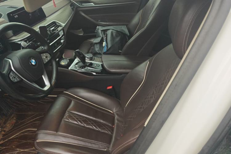 Used BMW 5 Series New Energy 2020 Mileage Upgrade Version 530Le Luxury Package Left Front Seat