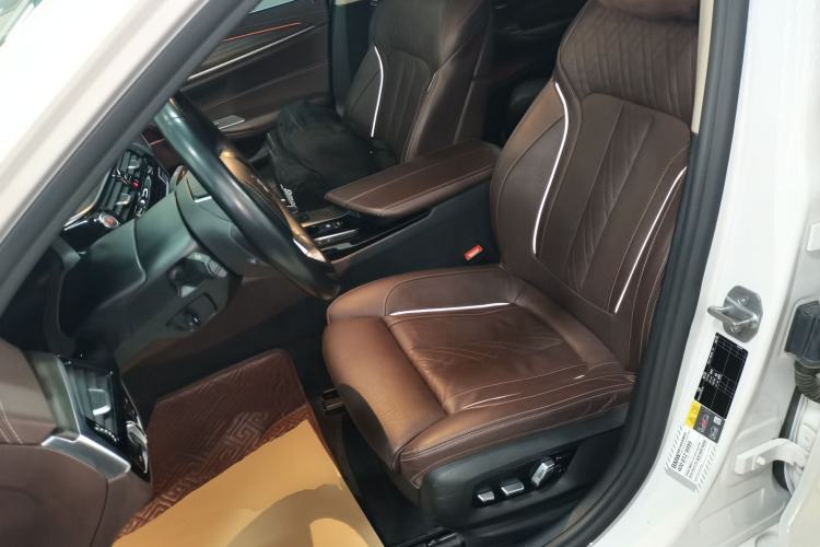 Used BMW 5 Series New Energy 2020 Mileage Upgrade Version 530Le Pioneer Edition Left Front Seat