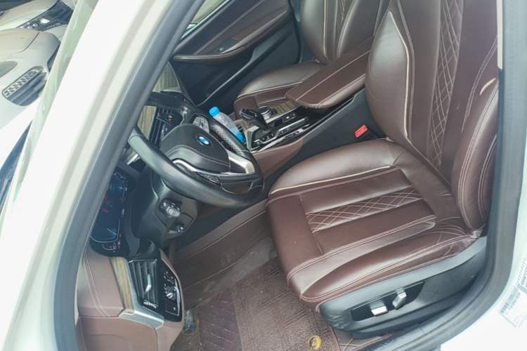 Used BMW 5 Series New Energy 2020 530Le Luxury Package Left Front Seat