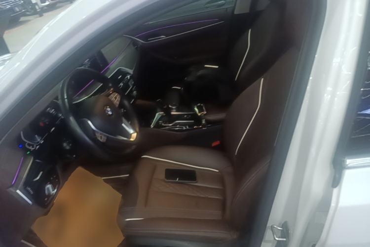 Used BMW 5 Series New Energy 2020 Mileage Upgrade Version 530Le Luxury Package Left Front Seat