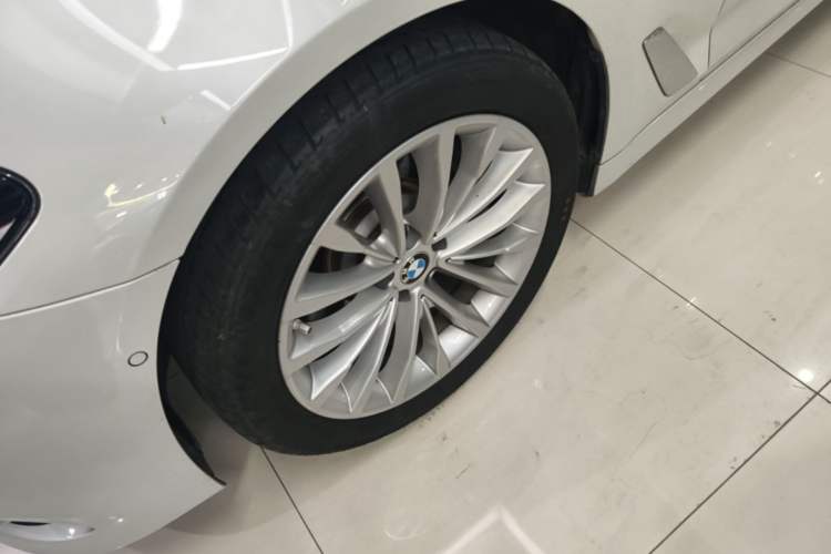 Used BMW 5 Series New Energy 2020 530Le Luxury Package Left Front Wheel Hub