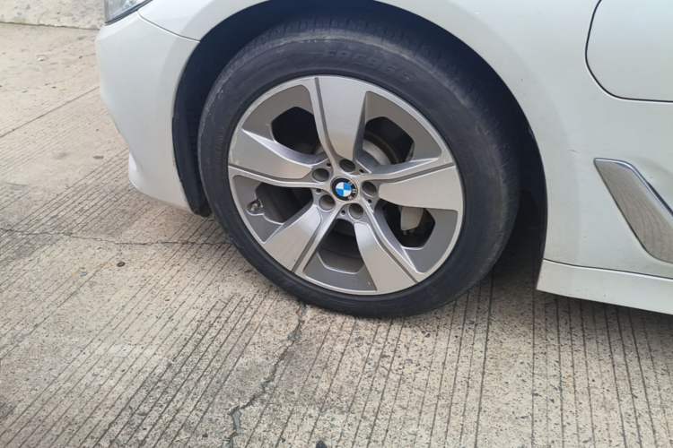 Used BMW 5 Series New Energy 2020 530Le Luxury Package Left Front Wheel Hub