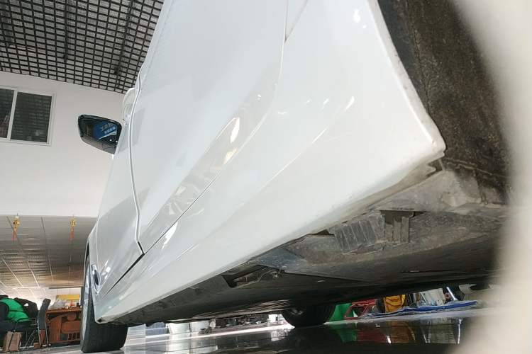 Used BMW 5 Series New Energy 2020 530Le Pioneer Edition Left Side Sill