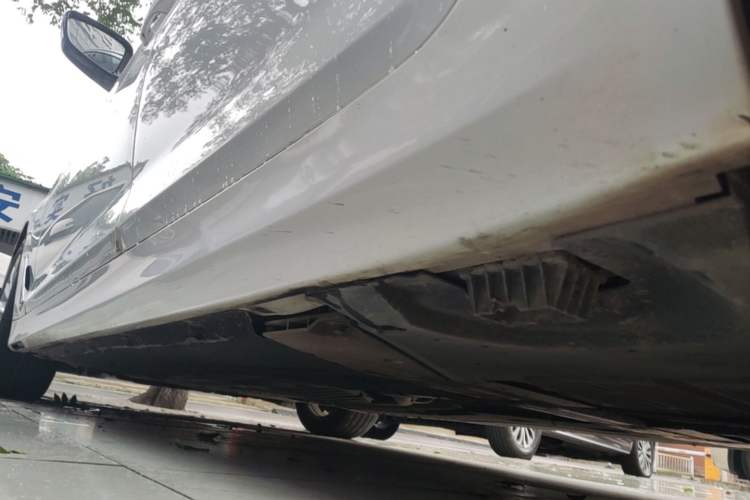 Used BMW 5 Series New Energy 2020 530Le Luxury Package Left Side Sill