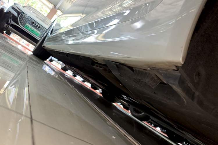 Used BMW 5 Series New Energy 2020 Mileage Upgrade Version 530Le Luxury Package Left Side Sill