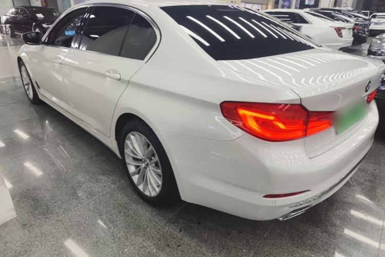 Used BMW 5 Series New Energy 2020 Mileage Upgrade Version 530Le Luxury Package Rear Left 45 Deg