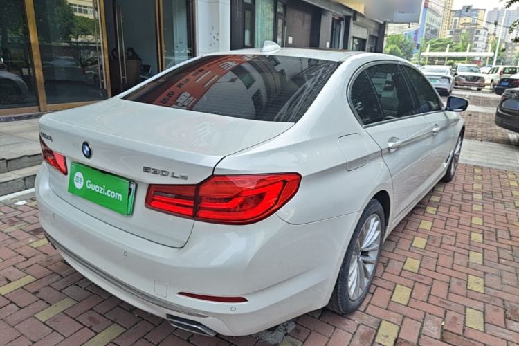 Used BMW 5 Series New Energy 2020 Mileage Upgrade Version 530Le Luxury Package Rear Right 45 Deg