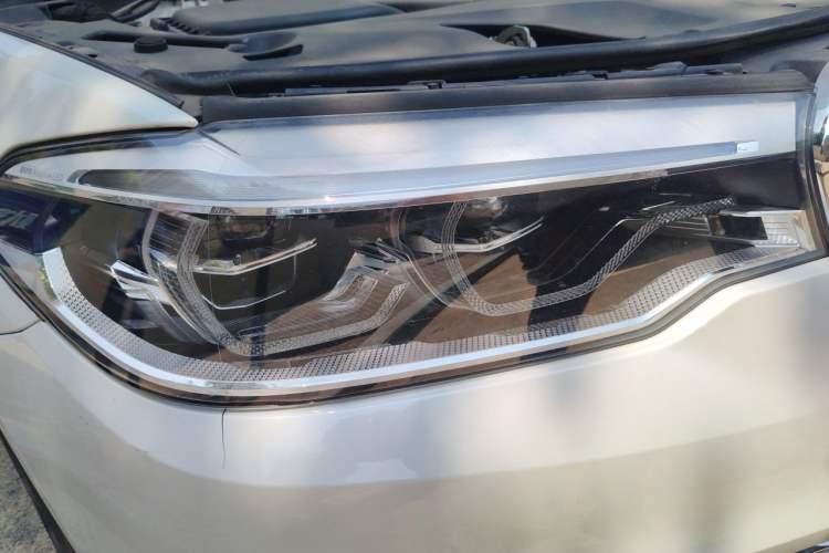 Used BMW 5 Series New Energy 2020 530Le Luxury Package Right Front Headlight