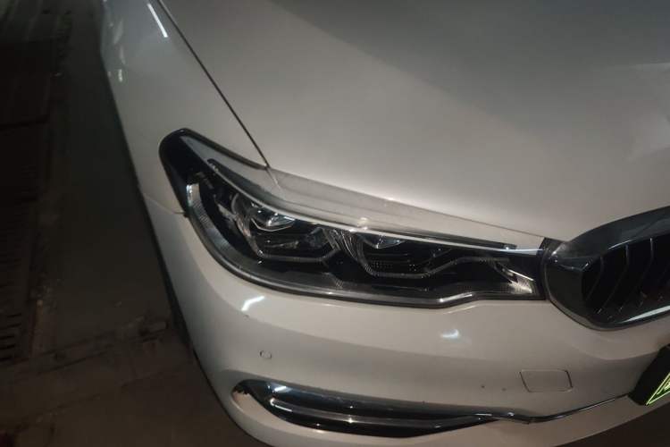 Used BMW 5 Series New Energy 2020 Mileage Upgrade Version 530Le Luxury Package Right Front Headlight