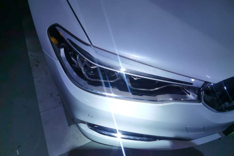 Used BMW 5 Series New Energy 2020 Mileage Upgrade Version 530Le Luxury Package Right Front Headlight