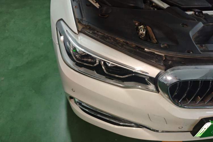 Used BMW 5 Series New Energy 2020 Mileage Upgrade Version 530Le Luxury Package Right Front Headlight
