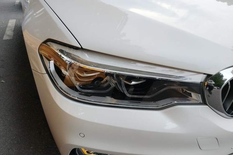 Used BMW 5 Series New Energy 2020 Mileage Upgrade Version 530Le Luxury Package Right Front Headlight