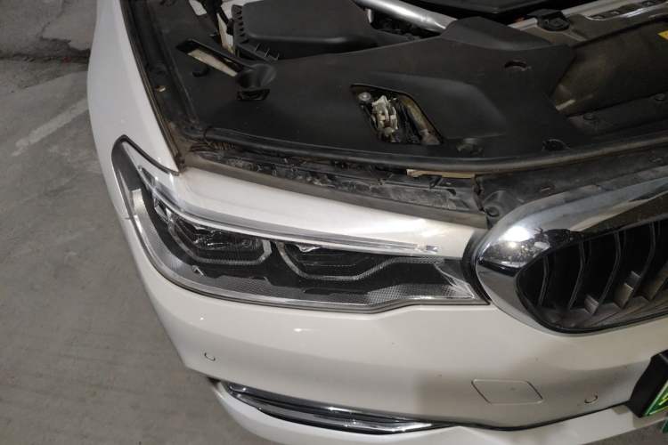 Used BMW 5 Series New Energy 2020 Mileage Upgrade Version 530Le Luxury Package Right Front Headlight