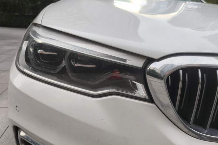 Used BMW 5 Series New Energy 2020 Mileage Upgrade Version 530Le Luxury Package Right Front Headlight