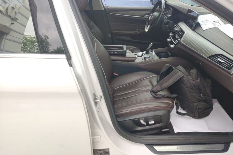 Used BMW 5 Series New Energy 2020 530Le Luxury Package Right Front Seat