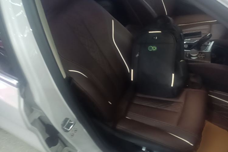 Used BMW 5 Series New Energy 2020 Mileage Upgrade Version 530Le Luxury Package Right Front Seat