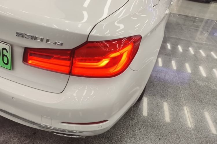 Used BMW 5 Series New Energy 2020 Mileage Upgrade Version 530Le Luxury Package Right Rear Taillight