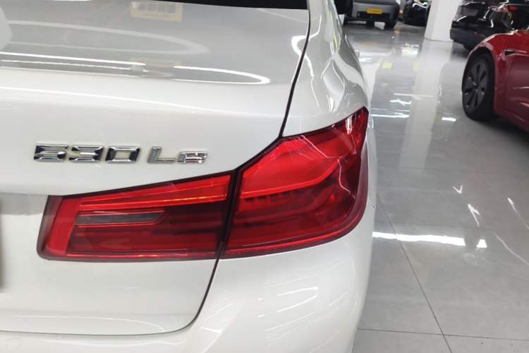 Used BMW 5 Series New Energy 2020 530Le Luxury Package Right Rear Taillight