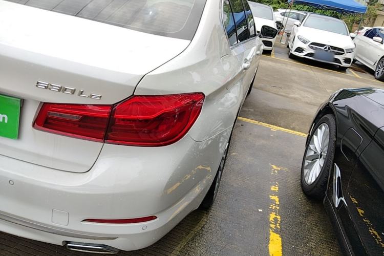 Used BMW 5 Series New Energy 2020 Mileage Upgrade Version 530Le Luxury Package Right Rear Taillight