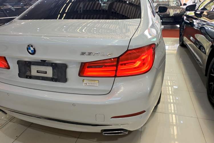 Used BMW 5 Series New Energy 2020 Mileage Upgrade Version 530Le Luxury Package Right Rear Taillight