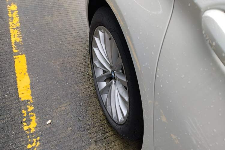 Used BMW 5 Series New Energy 2020 Mileage Upgrade Version 530Le Luxury Package Right Rear Wheel Hub
