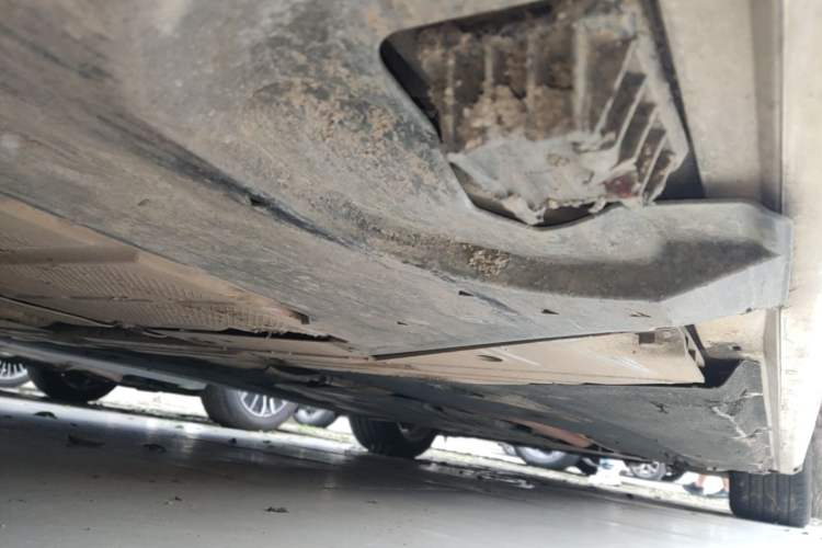 Used BMW 5 Series New Energy 2020 530Le Luxury Package Right Side Sill