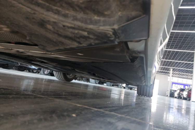 Used BMW 5 Series New Energy 2020 Mileage Upgrade Version 530Le Luxury Package Right Side Sill